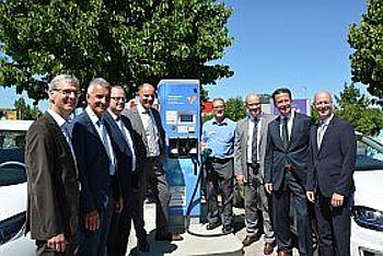 Stromladesäule-Volksbank
